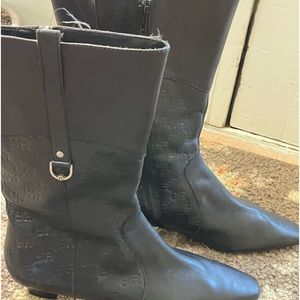 Woman’s boots